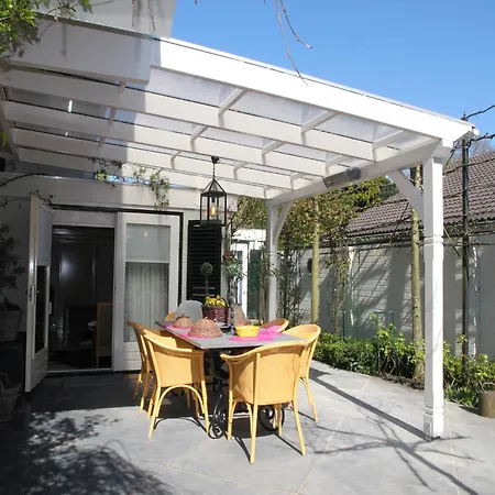 Near Woods And Egmond 헤일루