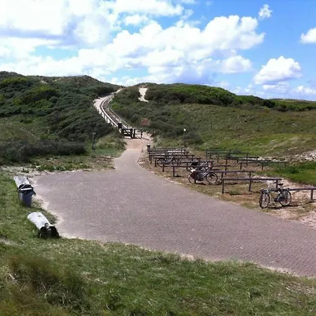 Near Woods And Egmond Tatil Evi *