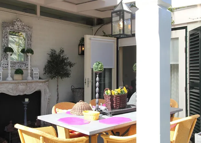 Near Woods And Egmond Tatil Evi Heiloo