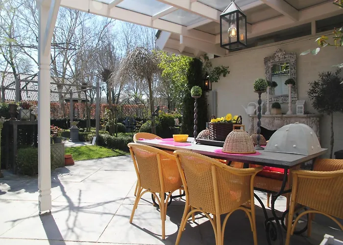 Near Woods And Egmond Tatil Evi Heiloo