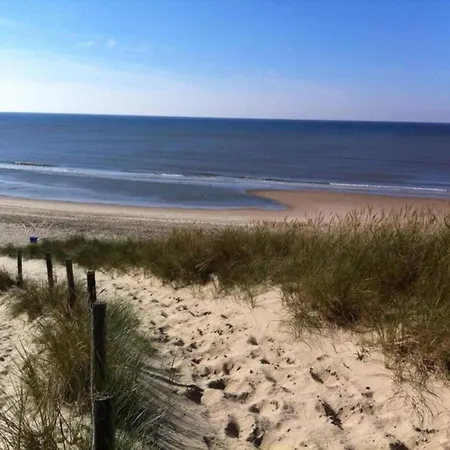 Сasa de vacaciones Near Woods And Egmond